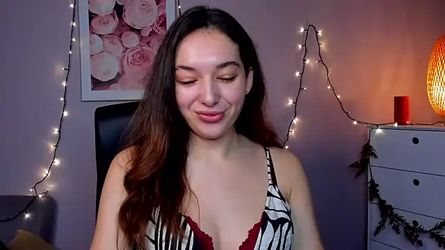 Snapshot of Meagn_Extasy chatting on December 22, 5:32 pm Meagn Extasy online show from December 22, 5:32 pm