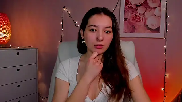 Snapshot of Meagn_Extasy chatting on March 17, 8:18 am Meagn Extasy online show from March 17, 8:18 am