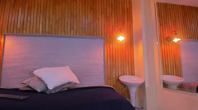 amelialeen7 online show from December 13, 4:16 pm