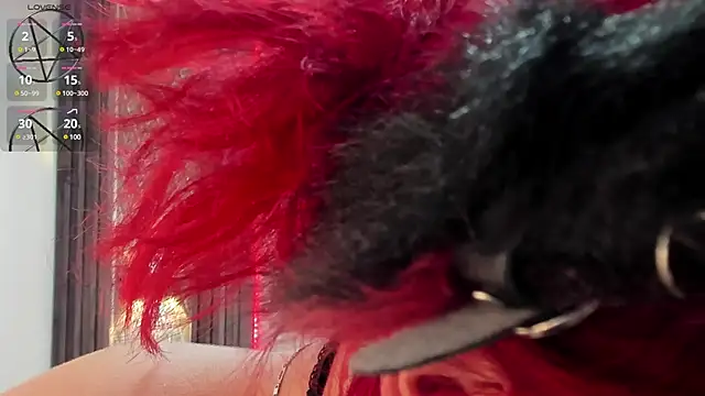 Snapshot of selene_red_ chatting on February 1, 12:26 pm selene red online show from February 1, 12:26 pm