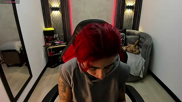 Snapshot of selene_red_ chatting on February 28, 12:52 pm selene red online show from February 28, 12:52 pm