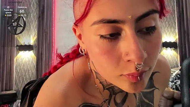 Snapshot of selene_red_ chatting on March 18, 10:58 pm selene red online show from March 18, 10:58 pm