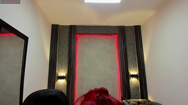 Snapshot of selene_red_ chatting on March 20, 1:37 pm selene red online show from March 20, 1:37 pm