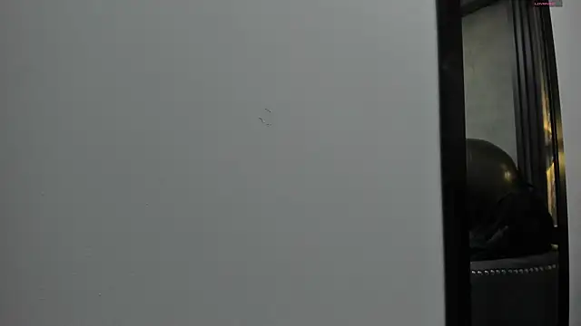 Snapshot of selene_red_ chatting on September 9, 1:32 pm selene red online show from September 9, 1:32 pm