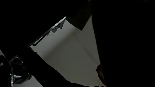 Snapshot of selene_red_ chatting on October 2, 1:40 pm selene red online show from October 2, 1:40 pm