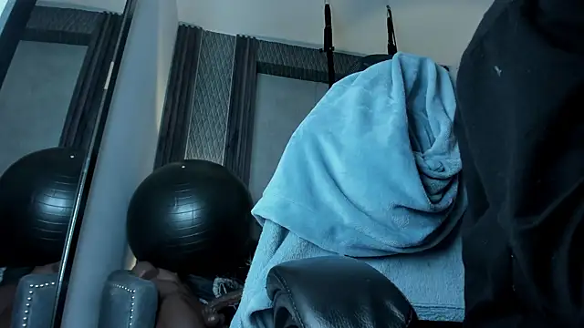 Snapshot of selene_red_ chatting on October 18, 3:57 pm selene red online show from October 18, 3:57 pm