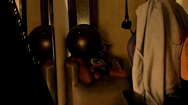 Snapshot of selene_red_ chatting on October 20, 3:45 pm selene red online show from October 20, 3:45 pm