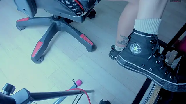 Snapshot of selene_red_ chatting on November 1, 3:47 pm selene red online show from November 1, 3:47 pm