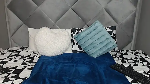 Snapshot of LOYAL_SASHA chatting on March 4, 2:21 pm LOYAL SASHA online show from March 4, 2:21 pm