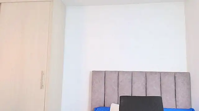 Snapshot of karina_lewis_ chatting on January 20, 3:04 am karina lewis online show from January 20, 3:04 am