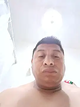 Snapshot of Riatatuil chatting on October 15, 9:59 pm Riatatuil online show from October 15, 9:59 pm