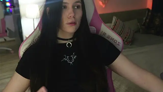 jennetdoll online show from February 21, 2:27 pm