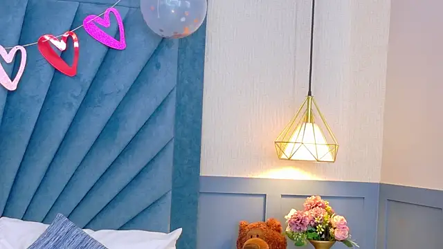 Camille Torres online show from February 19, 1:17 pm