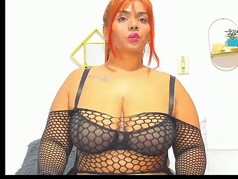 AnahiSmitth online show from February 17, 12:10 am