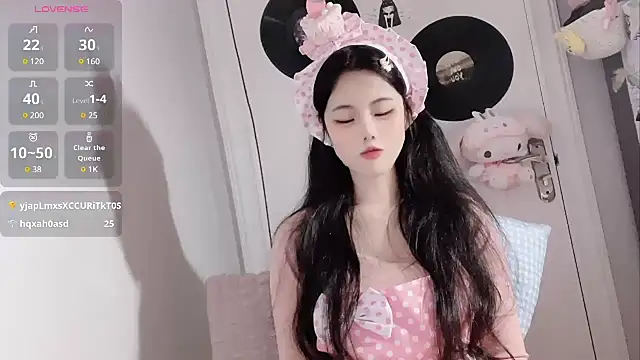 Qedgjwyz1 online show from March 18, 12:47 pm