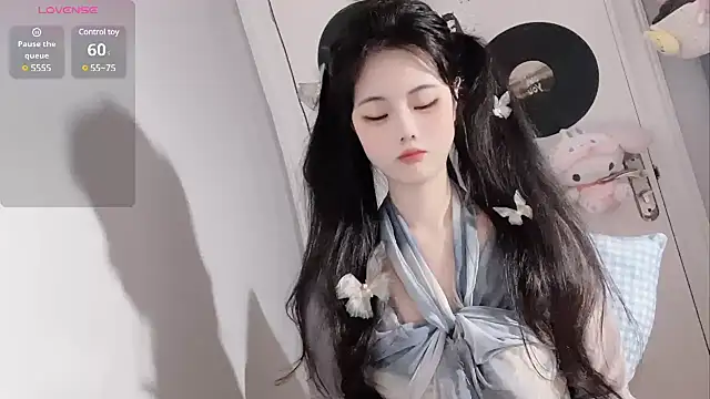 Qedgjwyz1 online show from March 20, 3:34 am