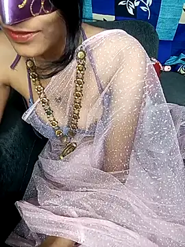 REVA DARLING online show from March 6, 2:40 pm