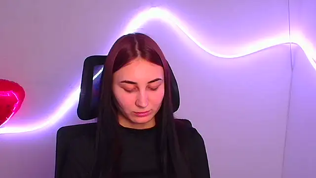 Jennifer Blum online show from March 3, 4:14 am