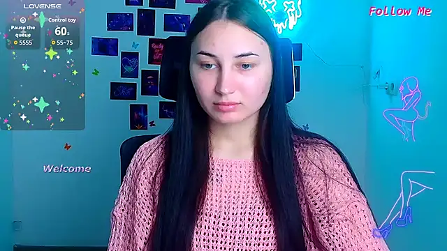 Jennifer Blum online show from November 21, 12:15 pm