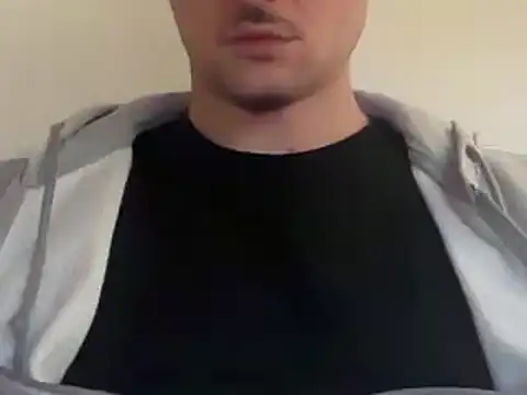 Snapshot of YoungCok25 chatting on November 24, 1:33 pm YoungCok25 online show from November 24, 1:33 pm