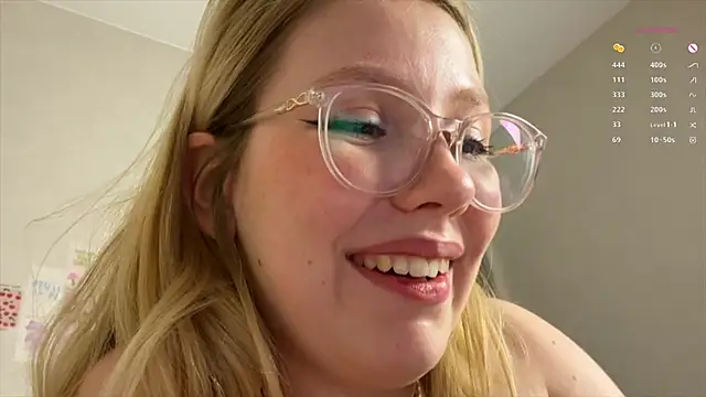 HoneyAudrey online show from January 13, 1:28 pm