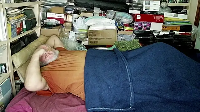 hadeszeuss2 online show from December 14, 5:36 pm