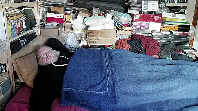 hadeszeuss2 online show from December 16, 2:49 pm