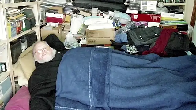 hadeszeuss2 online show from December 19, 4:46 pm