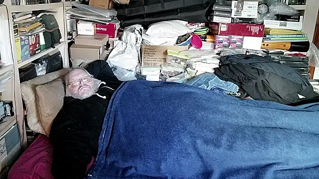 hadeszeuss2 online show from December 28, 3:15 pm