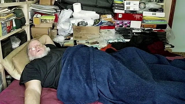 hadeszeuss2 online show from January 9, 6:15 pm