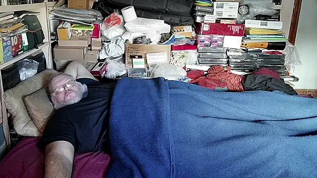 hadeszeuss2 online show from January 15, 2:24 pm