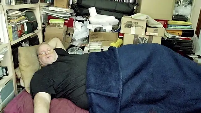 hadeszeuss2 online show from February 2, 5:37 pm