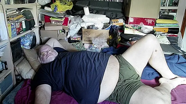 hadeszeuss2 online show from February 17, 2:26 pm