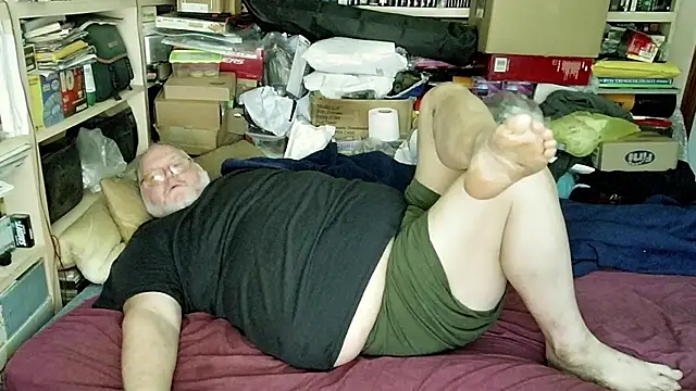 hadeszeuss2 online show from March 11, 5:46 pm