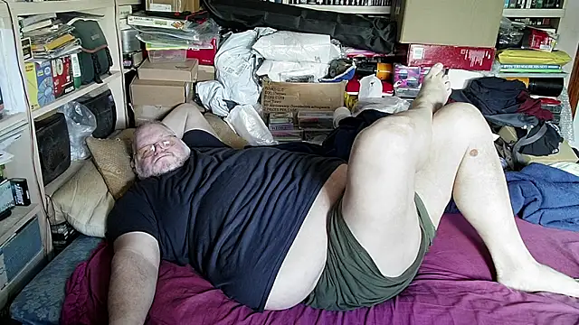 hadeszeuss2 online show from March 15, 2:23 pm