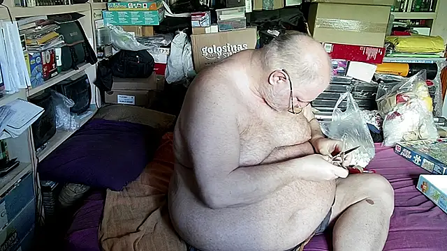 hadeszeuss2 online show from October 2, 2:13 pm