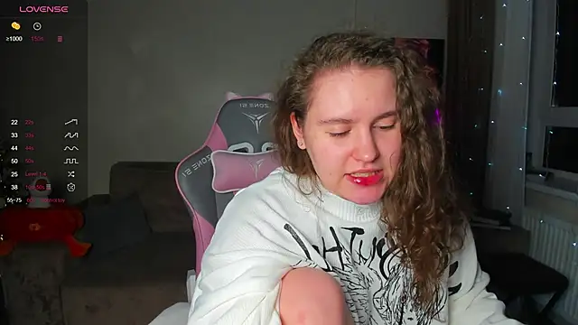 Snapshot of My_Emmy chatting on January 6, 12:37 am My Emmy online show from January 6, 12:37 am