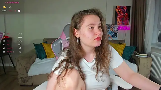 Snapshot of My_Emmy chatting on February 22, 11:13 pm My Emmy online show from February 22, 11:13 pm