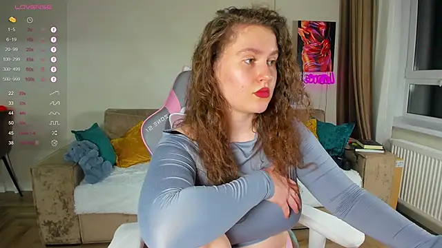 Snapshot of My_Emmy chatting on March 5, 1:28 pm My Emmy online show from March 5, 1:28 pm