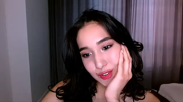 Li noen online show from December 11, 4:39 am