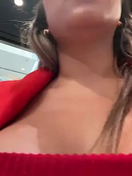 Karen San Miguel online show from March 12, 9:35 pm