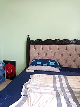 pretty-eyes23 online show from March 16, 6:31 am