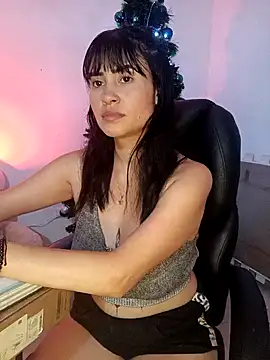 Snapshot of keelly_richaardson1 chatting on December 13, 6:38 pm keelly richaardson1 online show from December 13, 6:38 pm