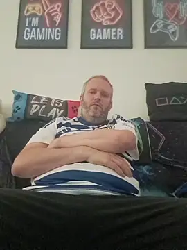 ShyBoy1982 online show from October 19, 2:50 pm