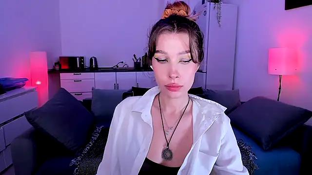 tenderdreams online show from October 9, 9:13 pm