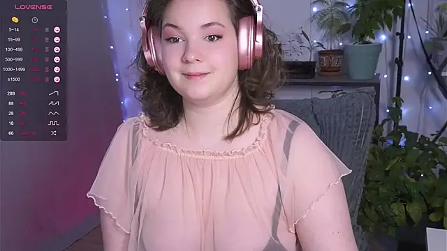 Snapshot of oni_hibe chatting on December 5, 3:48 am oni hibe online show from December 5, 3:48 am