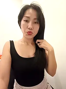 Sugar2k5 online show from February 13, 1:59 pm