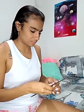 Snapshot of Leslly_ chatting on January 9, 6:17 am Leslly online show from January 9, 6:17 am