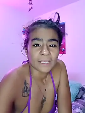 Snapshot of Leslly_ chatting on January 10, 10:17 am Leslly online show from January 10, 10:17 am