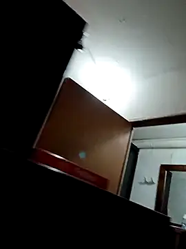 Snapshot of Leslly_ chatting on January 14, 9:02 am Leslly online show from January 14, 9:02 am